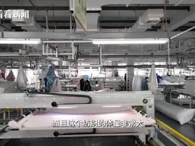 疊石橋家紡與服裝設(shè)計(jì)的跨界融合 傳統(tǒng)與現(xiàn)代的時(shí)尚交匯