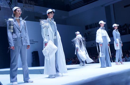 青春之裳，設計之聲 廣美工業設計學院2017屆服裝專業畢業作品展